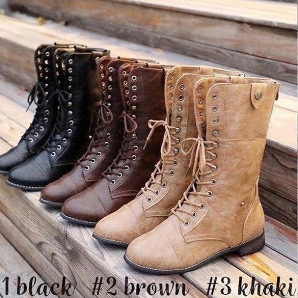 Shoes - 🎉HP🎉 Last One- Combat Boot Plaid size 8 black